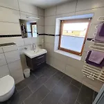 Rosa S Appartement Grän